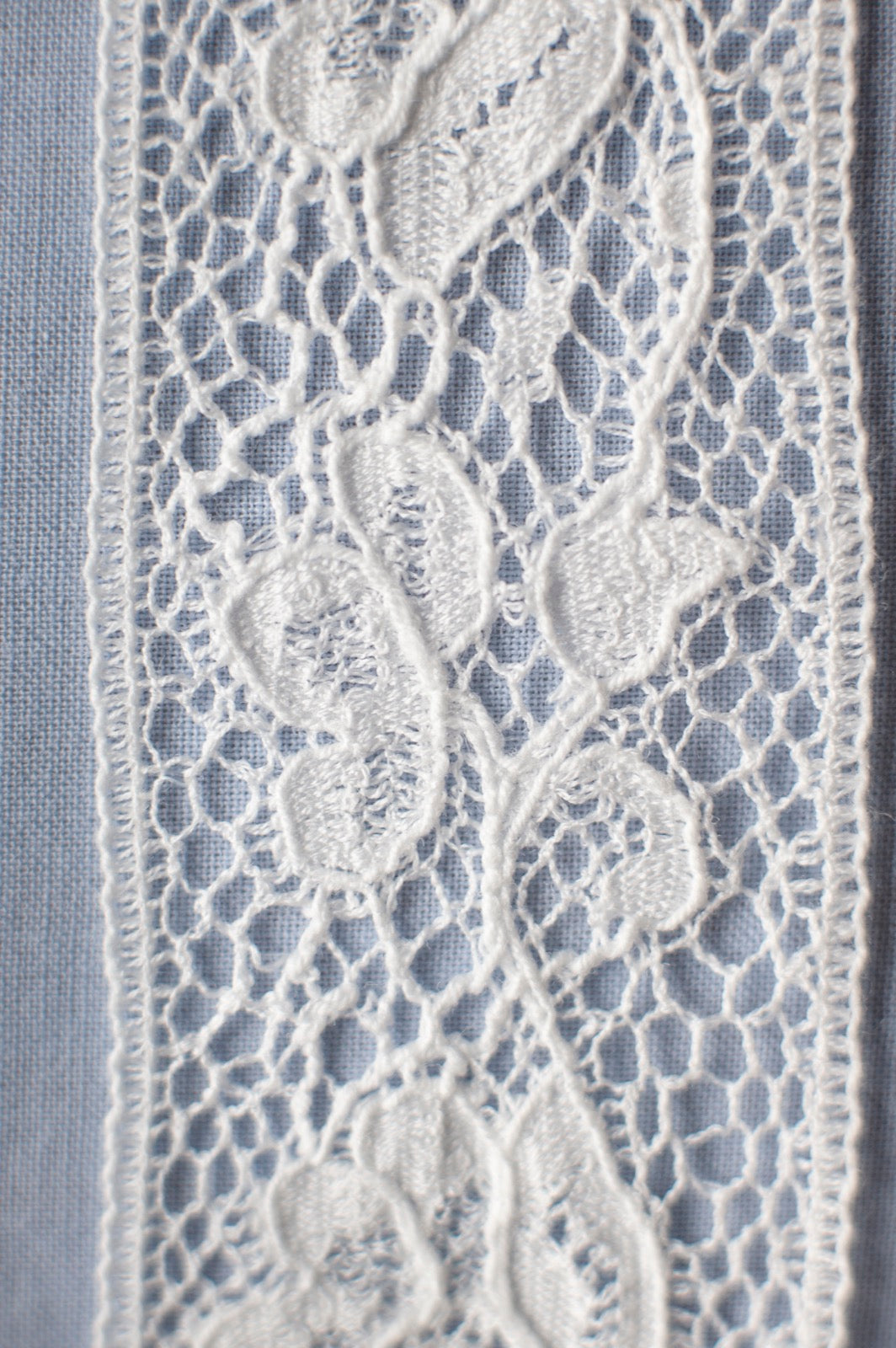 Valenciennes Lace (Insertion) - Off White - Floral Vine