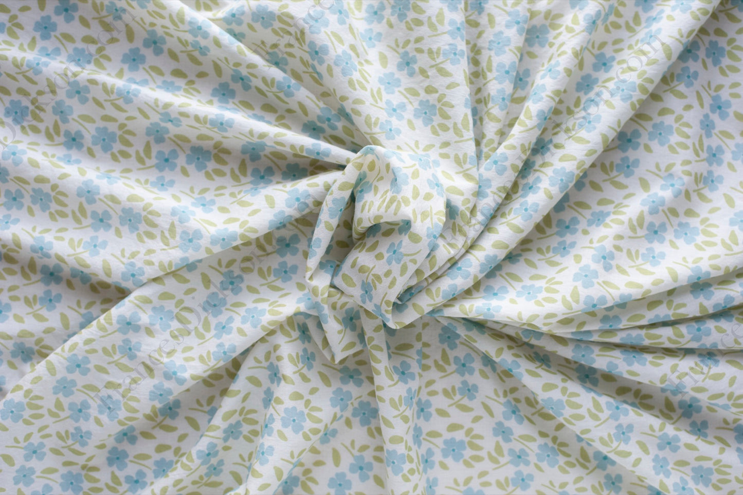 Organic 100% Cotton Voile Fabric – Lucky Clover - 01